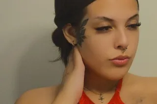 Curvy Bomb shell 💥 - Image 7