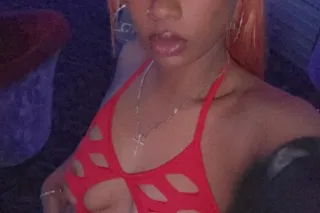 SEXY ASS PEACHES 🍑 - Image 3